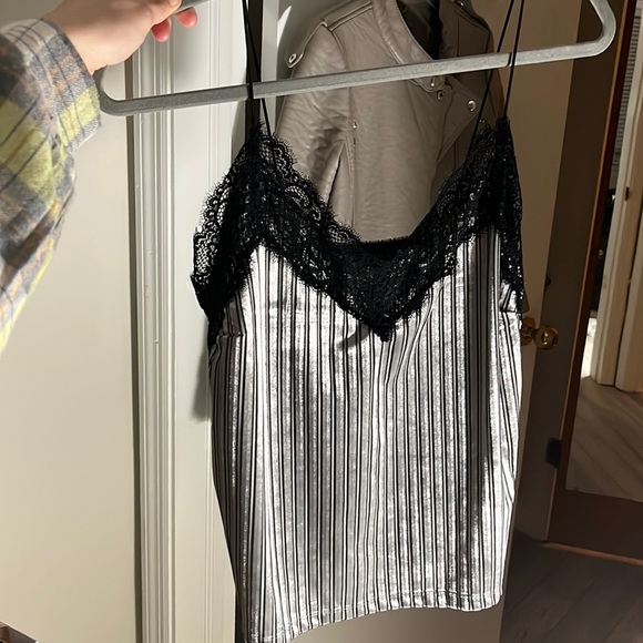 Dynamite Tops - Dynamite Tank Top with Lace Neckline - Size S